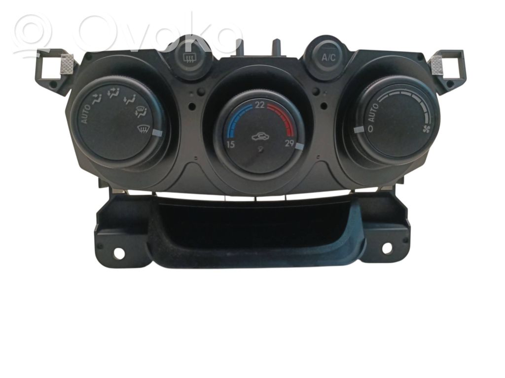 Mazda 2 Climate control unit 