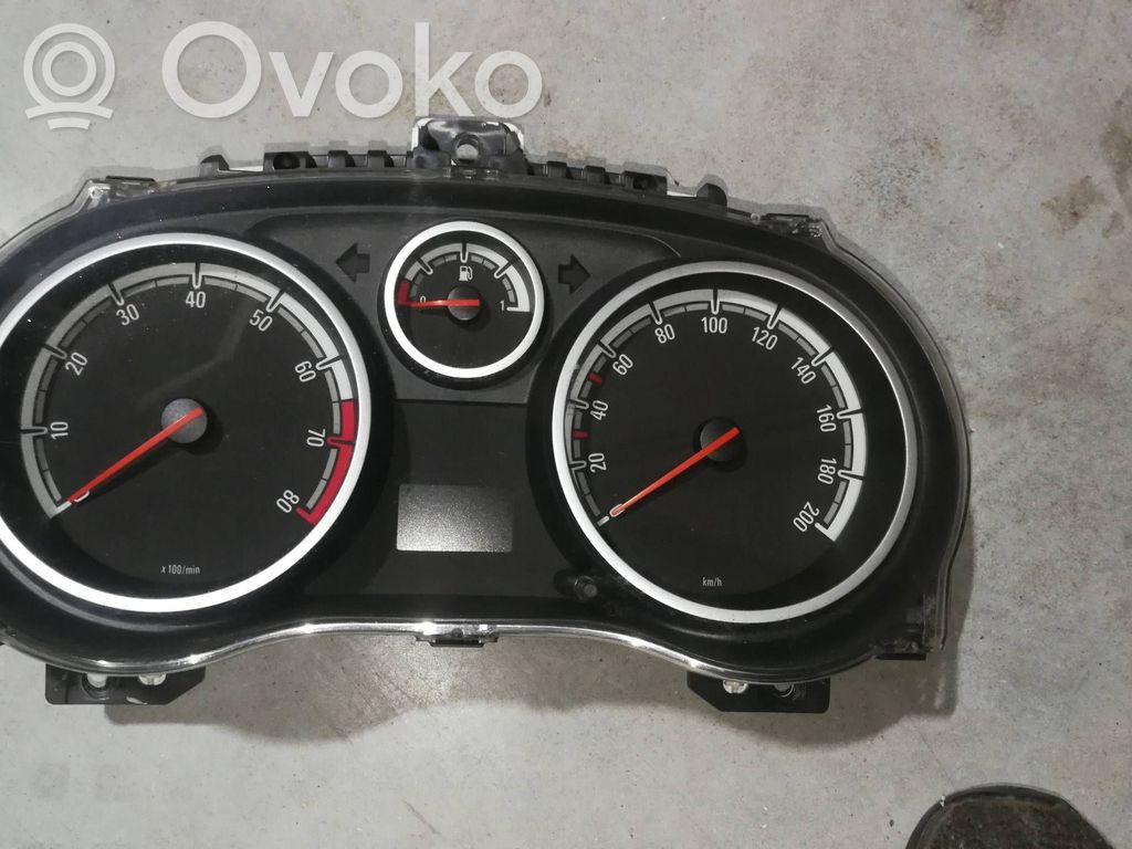 Opel Corsa D Nopeusmittari (mittaristo) 