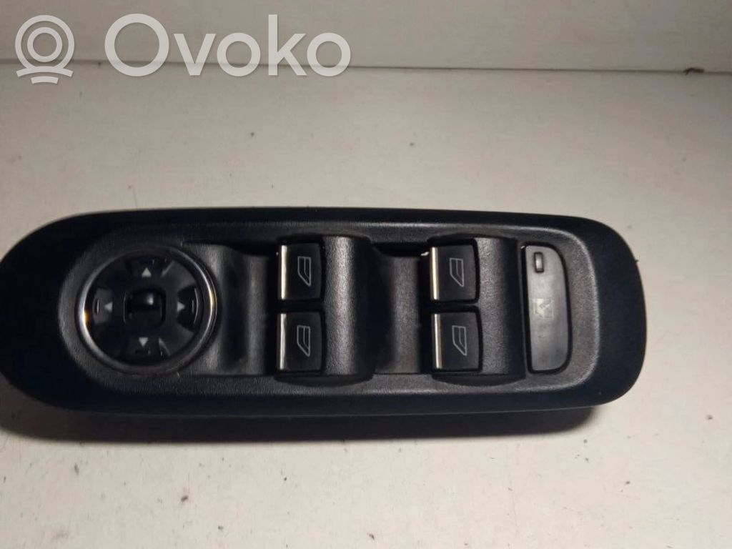 Interruptor del elevalunas eléctrico   A0406870776,7S7T14A132AB