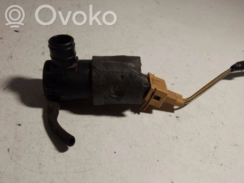 Ford Connect Pompa spryskiwacza szyby przedniej / czołowej 