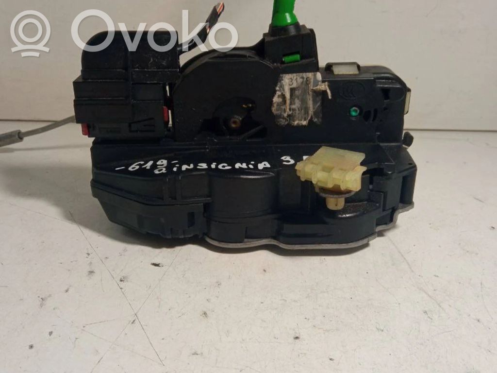 Opel Insignia A Zamek drzwi przednich 