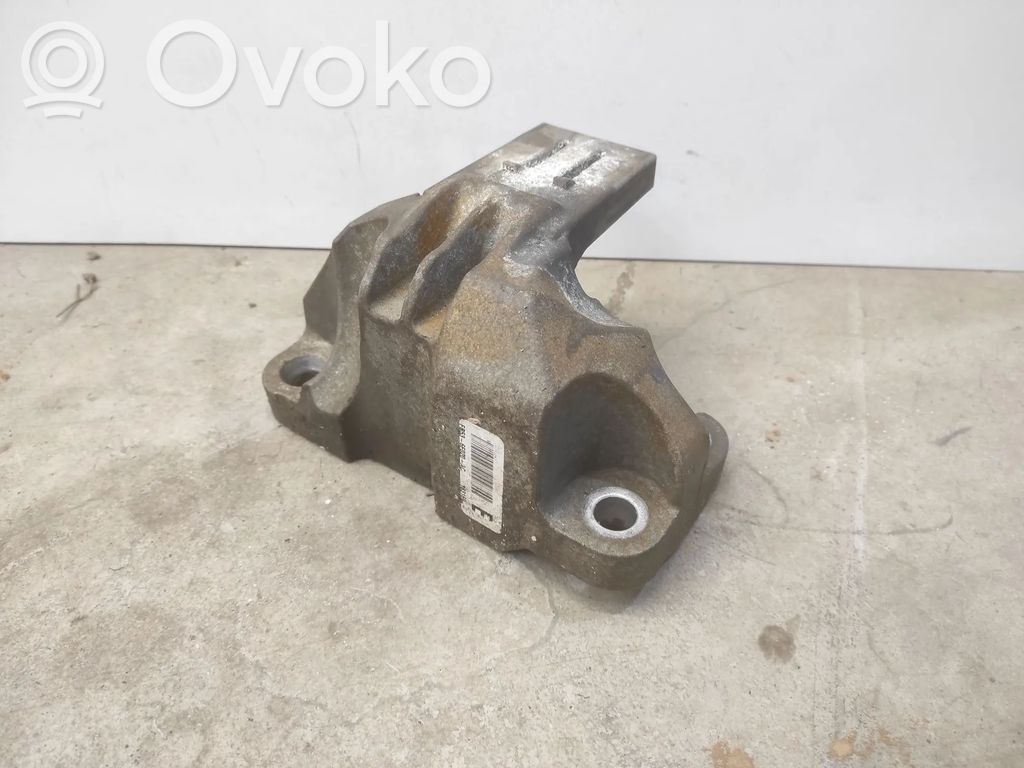 Ford Explorer V Gearbox mounting bracket 