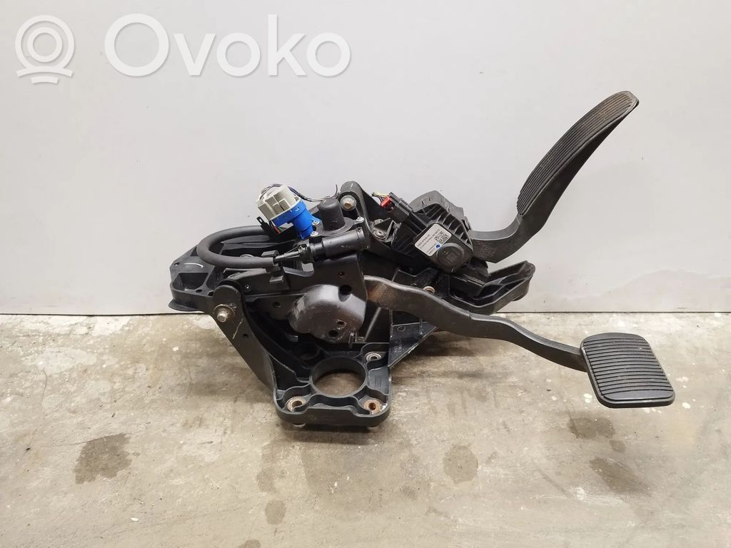 Pedal assembly   BB539F856GK,9F836
