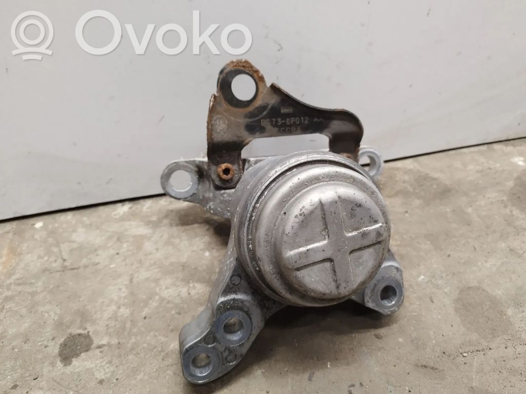Ford Fusion Engine mount bracket 