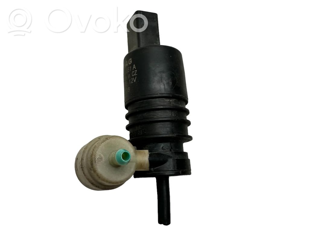 Audi A4 S4 B7 8E 8H Windscreen/windshield washer pump 