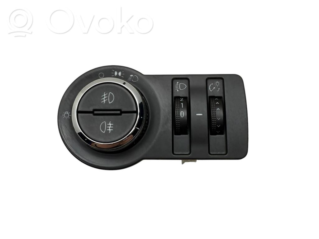 Opel Astra J Light switch 