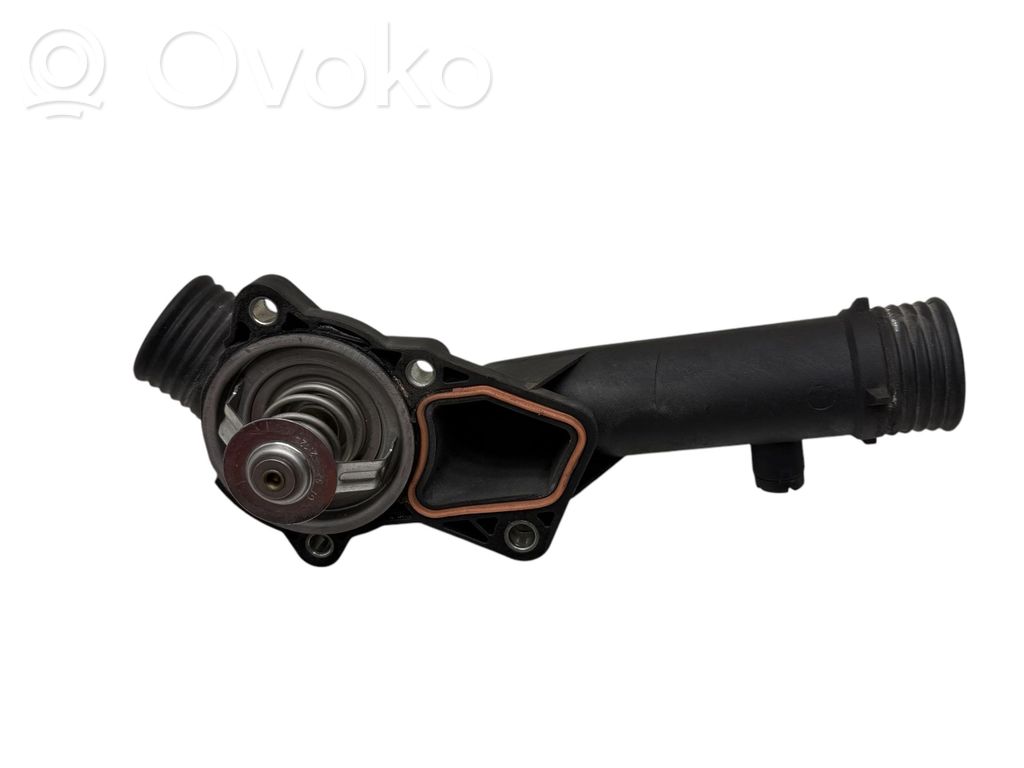 BMW 5 E39 Carcasa del termostato 