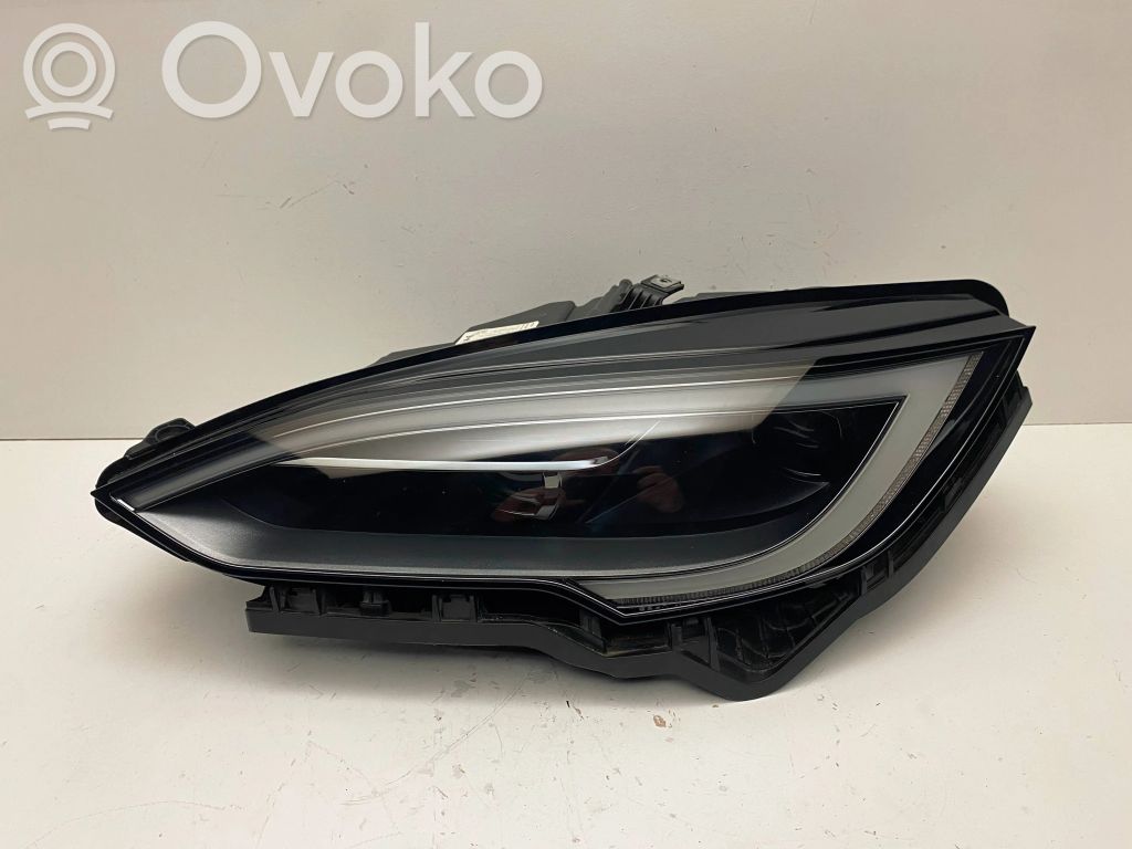 Tesla Model S Lampa przednia 