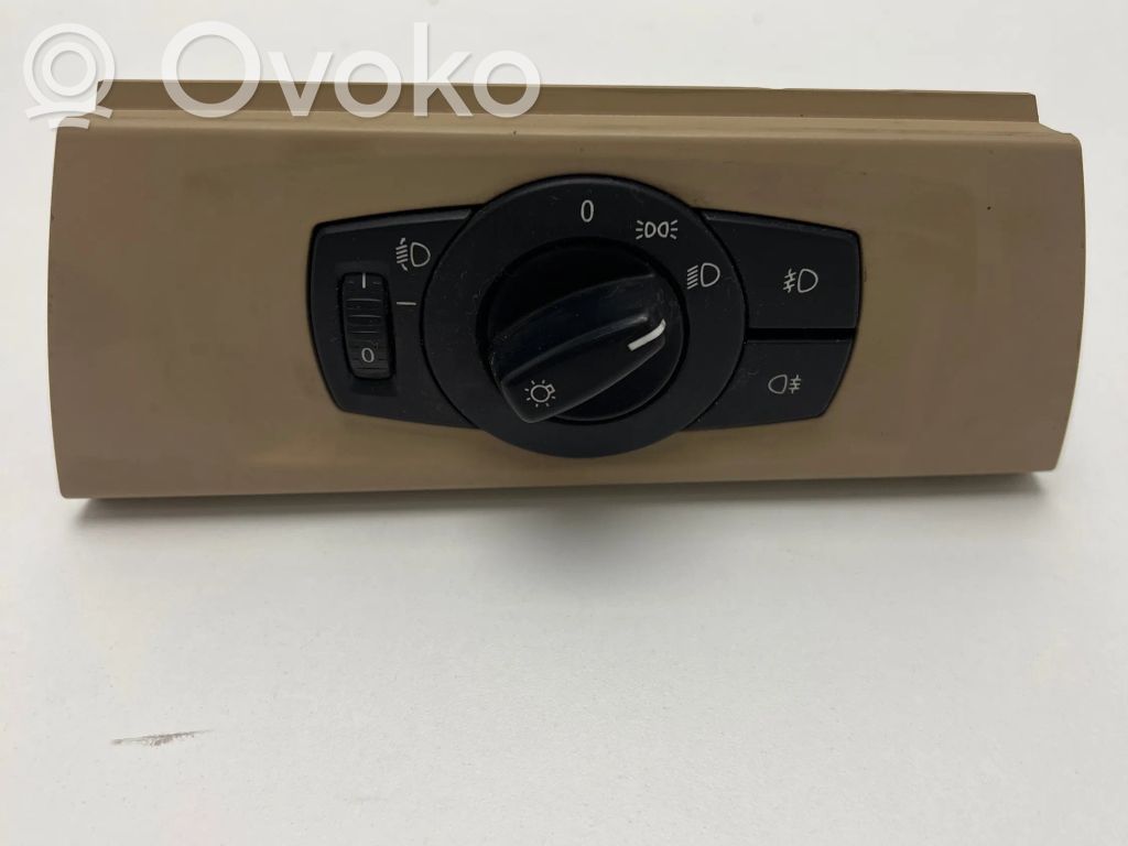 Light switch   6938705,2270160633