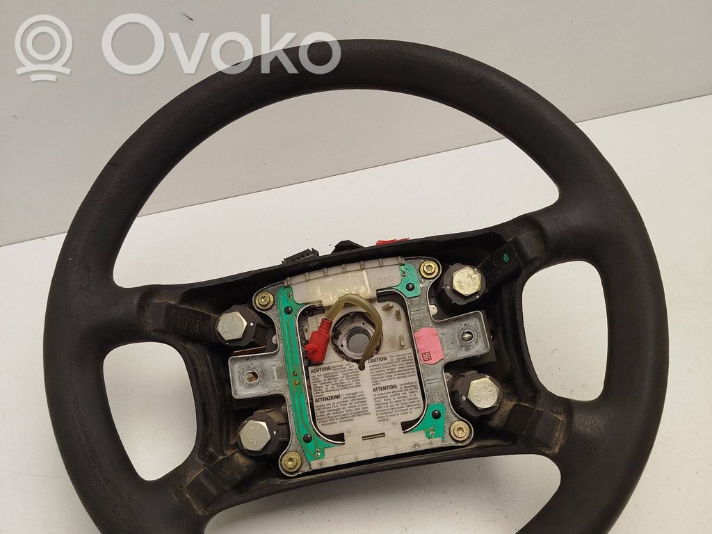 Audi A4 S4 B5 8D Ohjauspyörä 