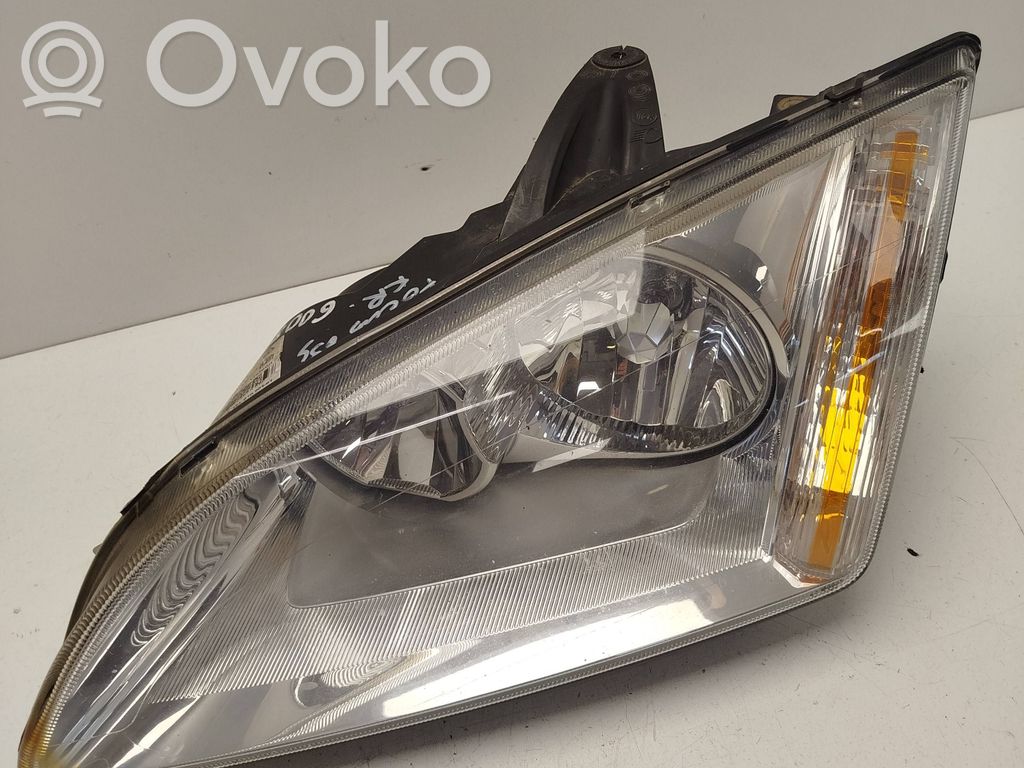 Ford Focus Headlight/headlamp 