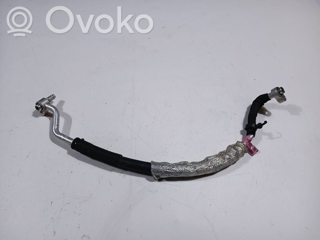 Ilmastointilaitteen putki (A/C)   68217218AD