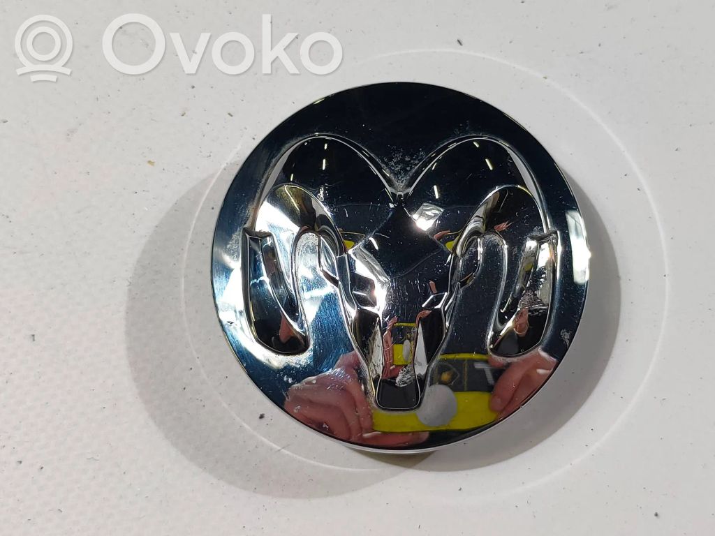 Dodge RAM Tapacubos original de rueda 