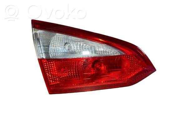 Ford Focus Luci posteriori del portellone del bagagliaio 