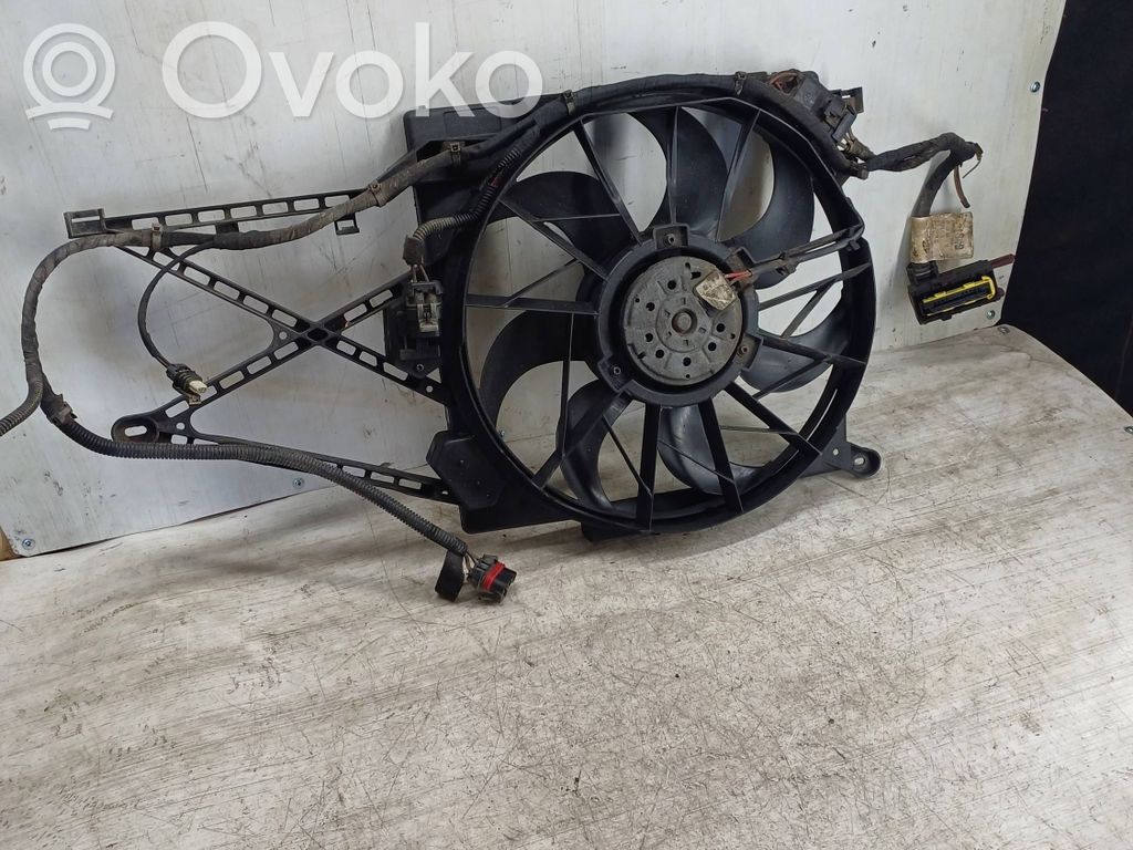 Opel Zafira A Elektrinis radiatorių ventiliatorius 