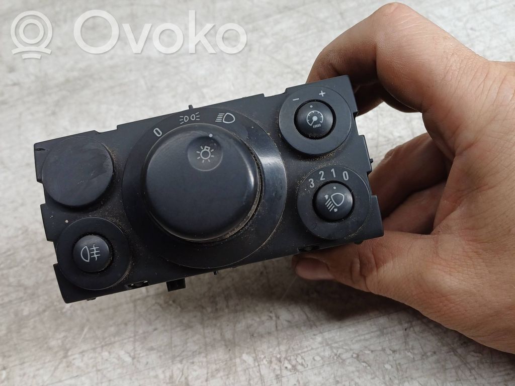 Opel Astra H Šviesų jungtukas 