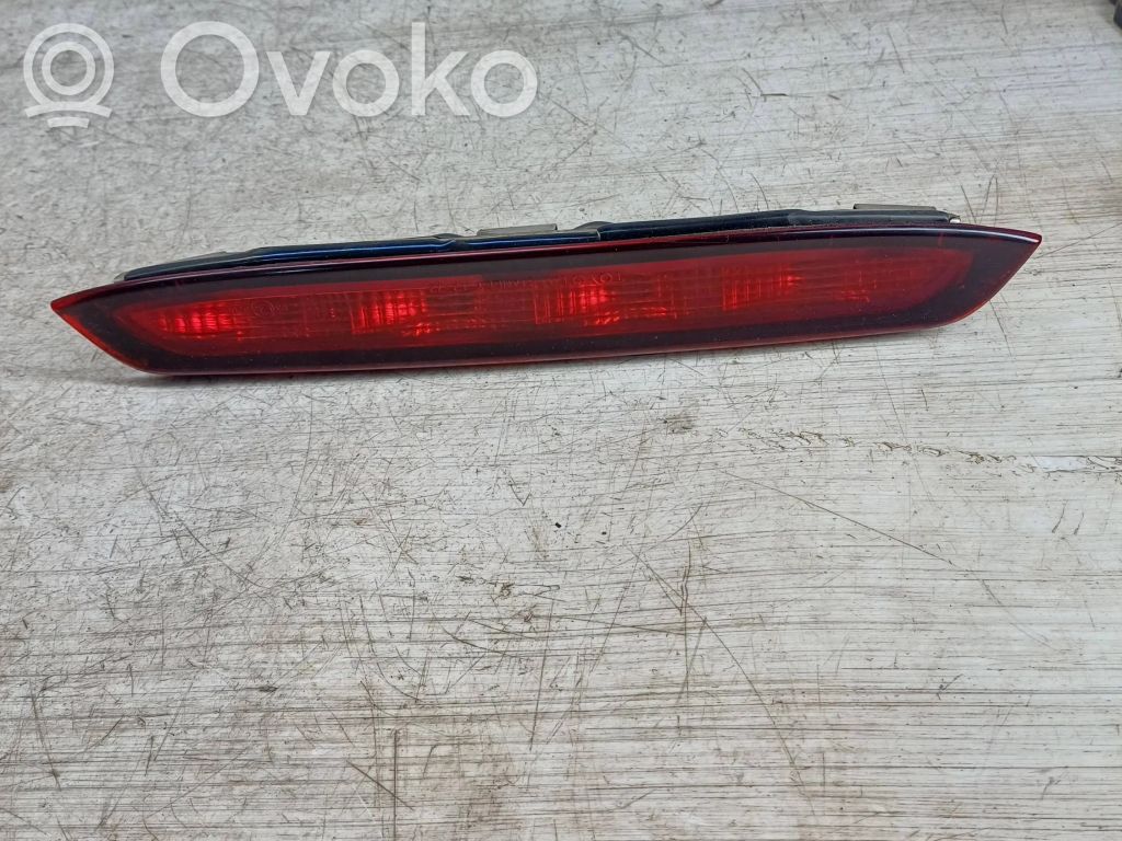 Toyota Corolla Verso E121 Third/center stoplight 