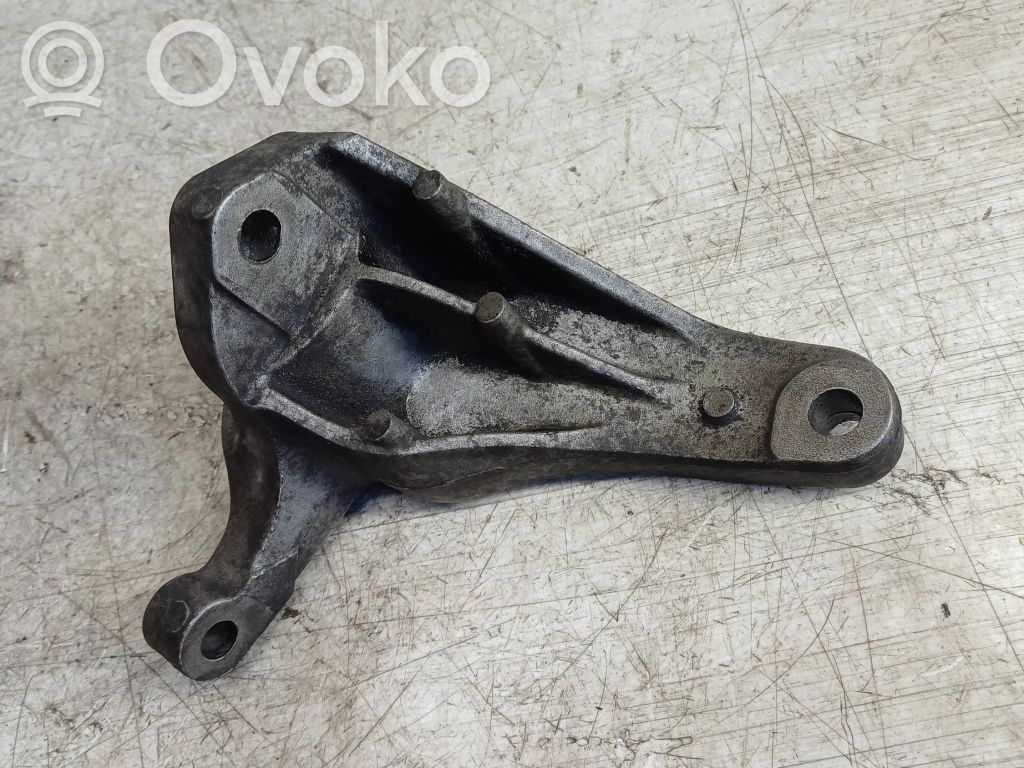Ford Focus C-MAX Engine mounting bracket 