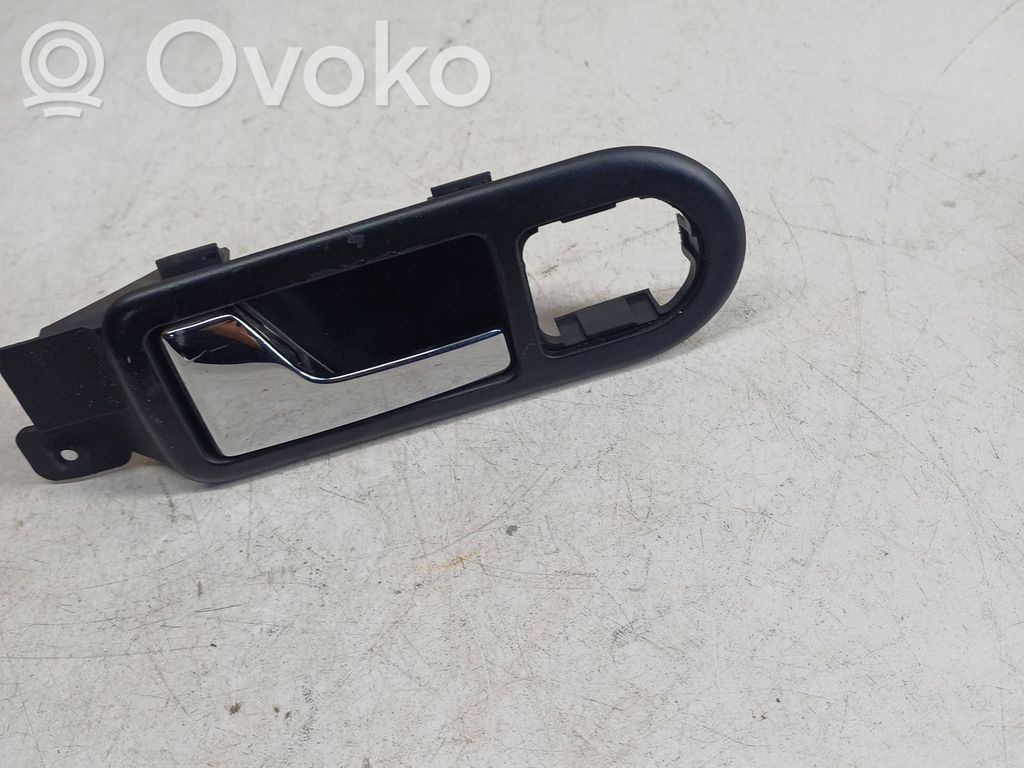 Volkswagen PASSAT B5.5 Front door interior handle 