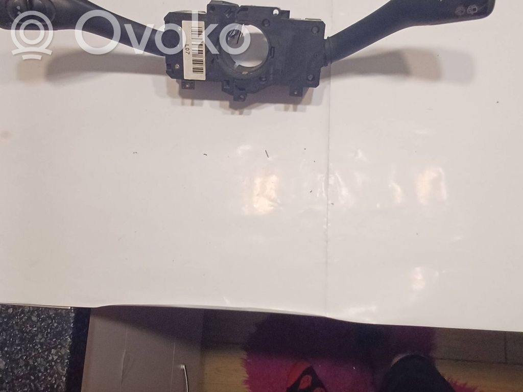 Audi A6 S6 C5 4B Interruptor/palanca de limpiador de luz de giro 