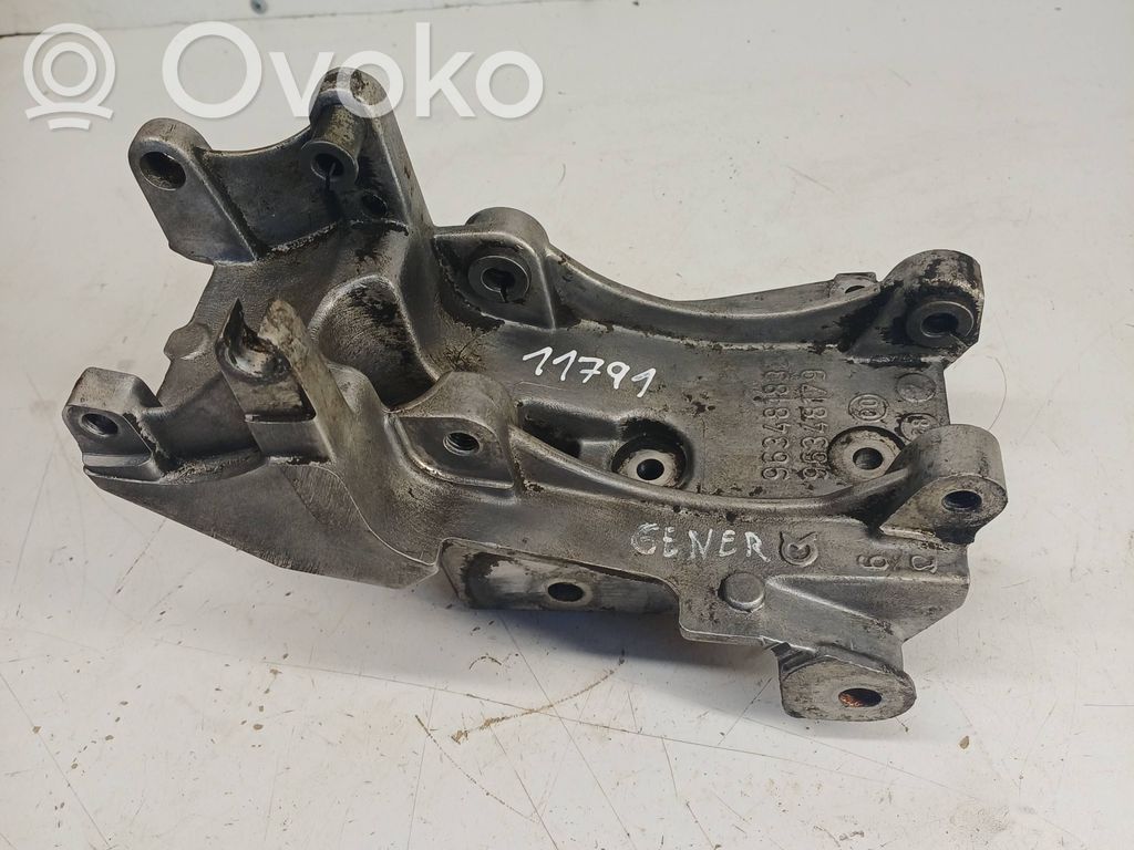 Peugeot 607 Generator/alternator bracket 