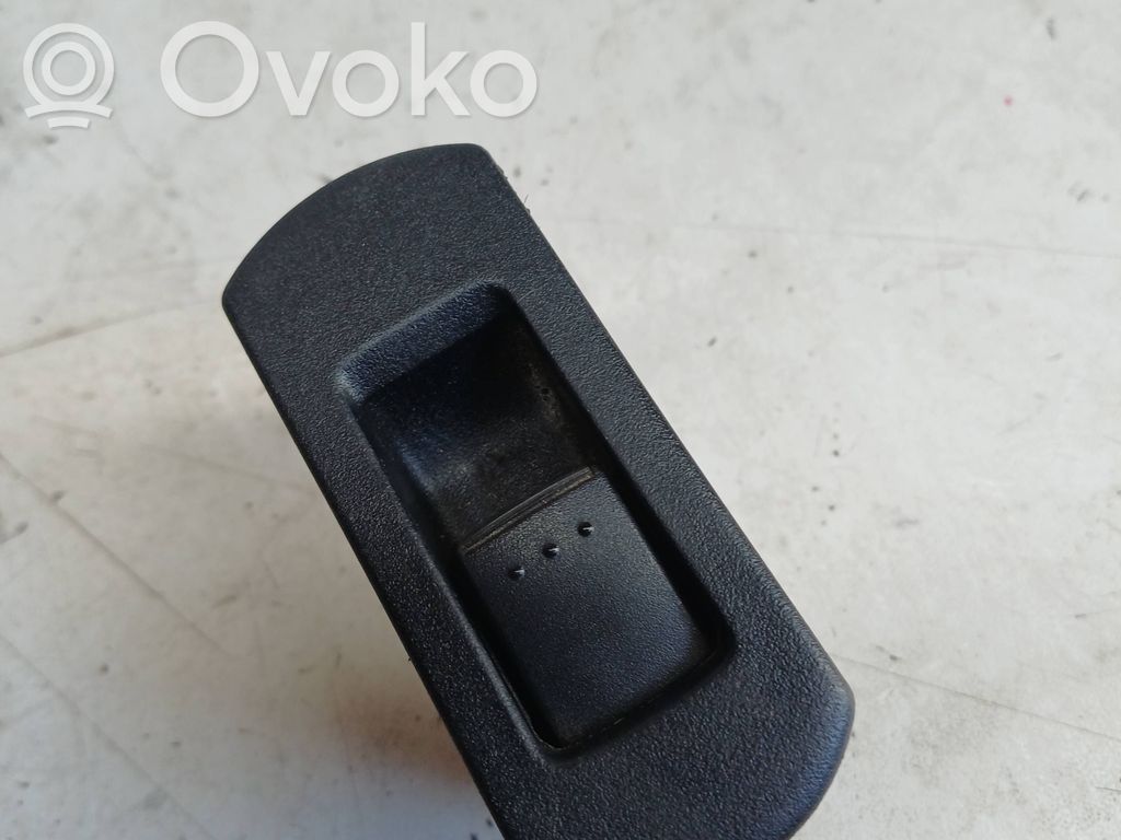Mazda 5 Electric window control switch 