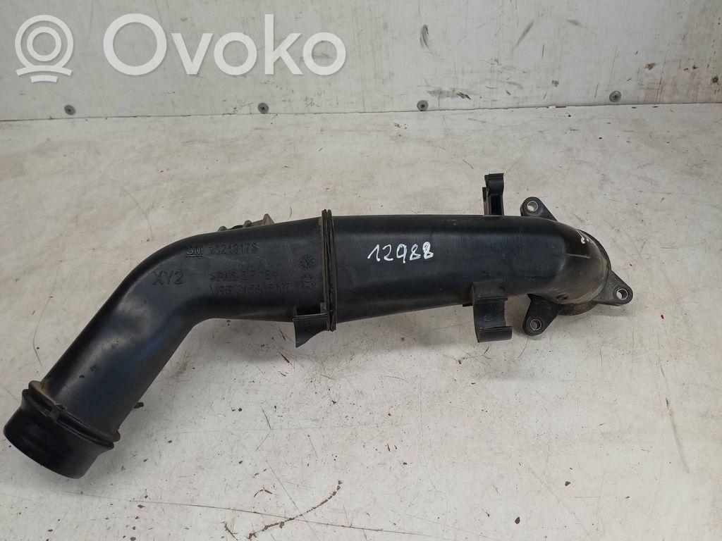 Opel Insignia A Intercooler hose/pipe 