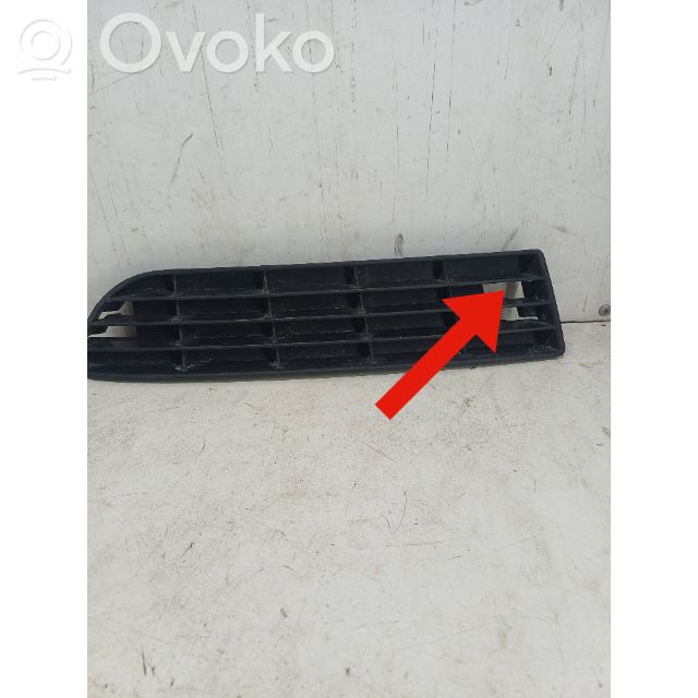 Audi A6 S6 C4 4A Front bumper lower grill 