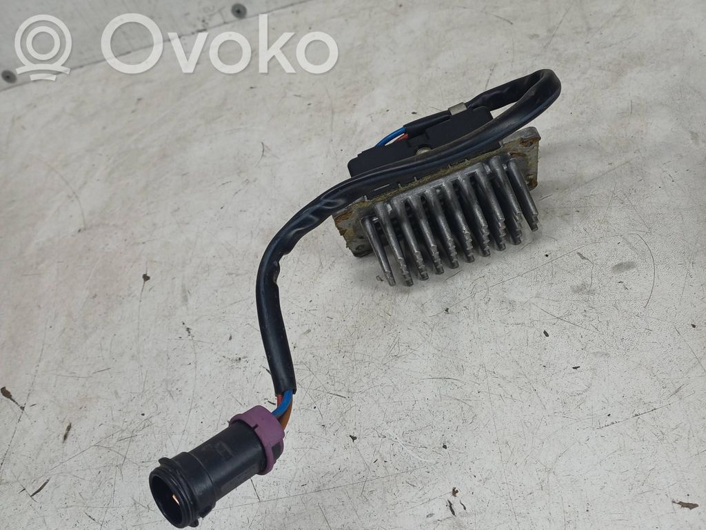 Audi A6 S6 C4 4A Rezystor / Opornik dmuchawy nawiewu 