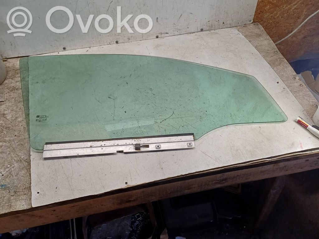 Opel Astra H Etuoven ikkunalasi, neliovinen malli 