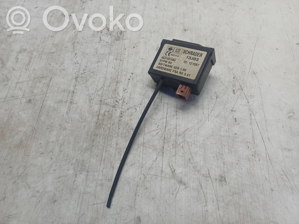 Peugeot 607 Oven keskuslukituksen ohjausyksikön moduuli 