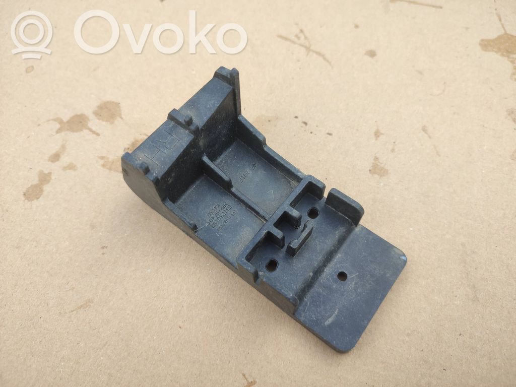 Mazda 6 Headlight/headlamp mounting bracket 