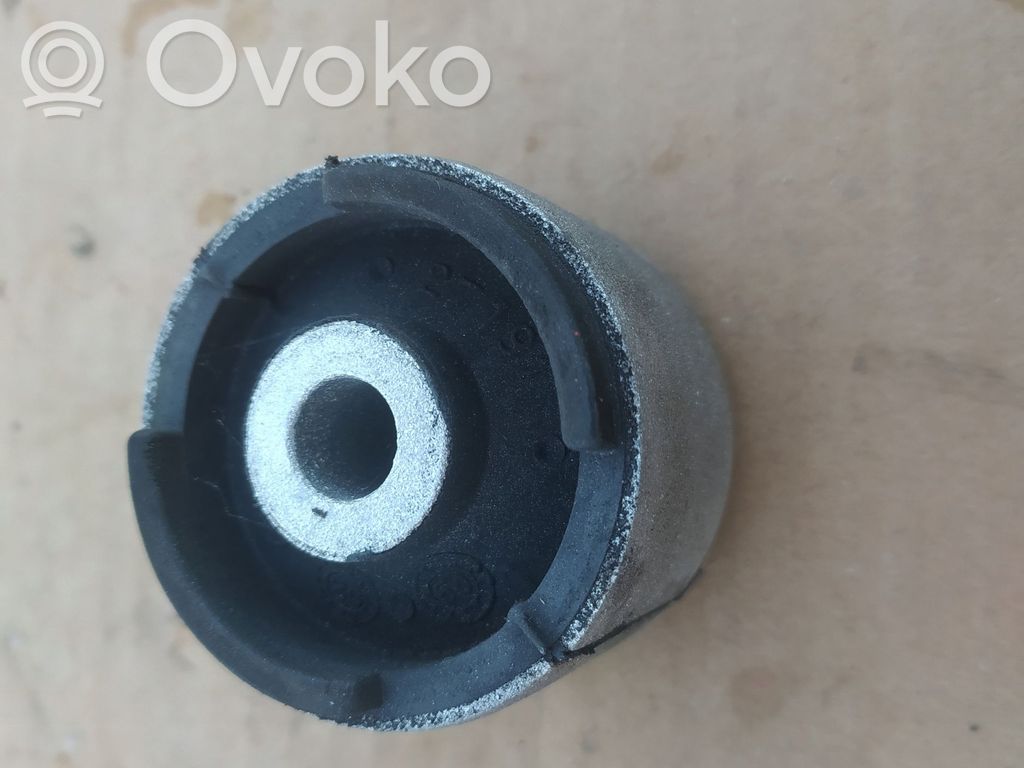 BMW X5 E53 Cits aizmugures šasijas elements 