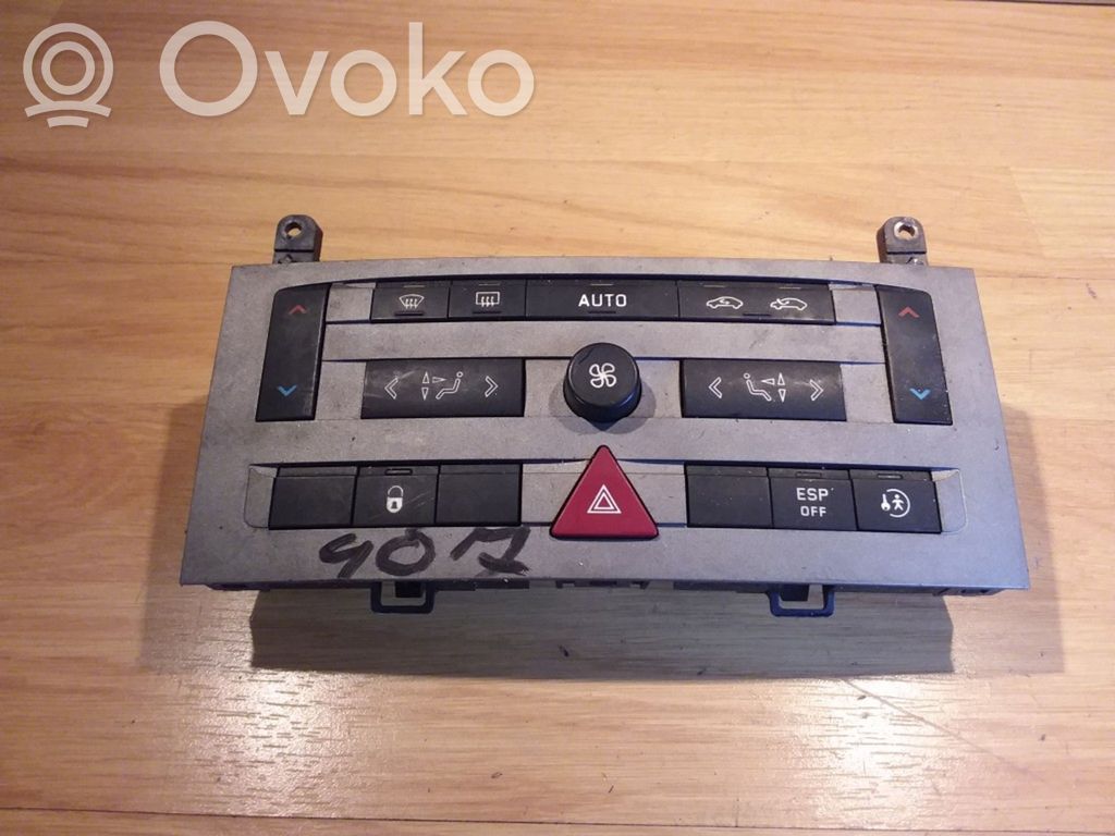 Peugeot 407 Climate control unit 