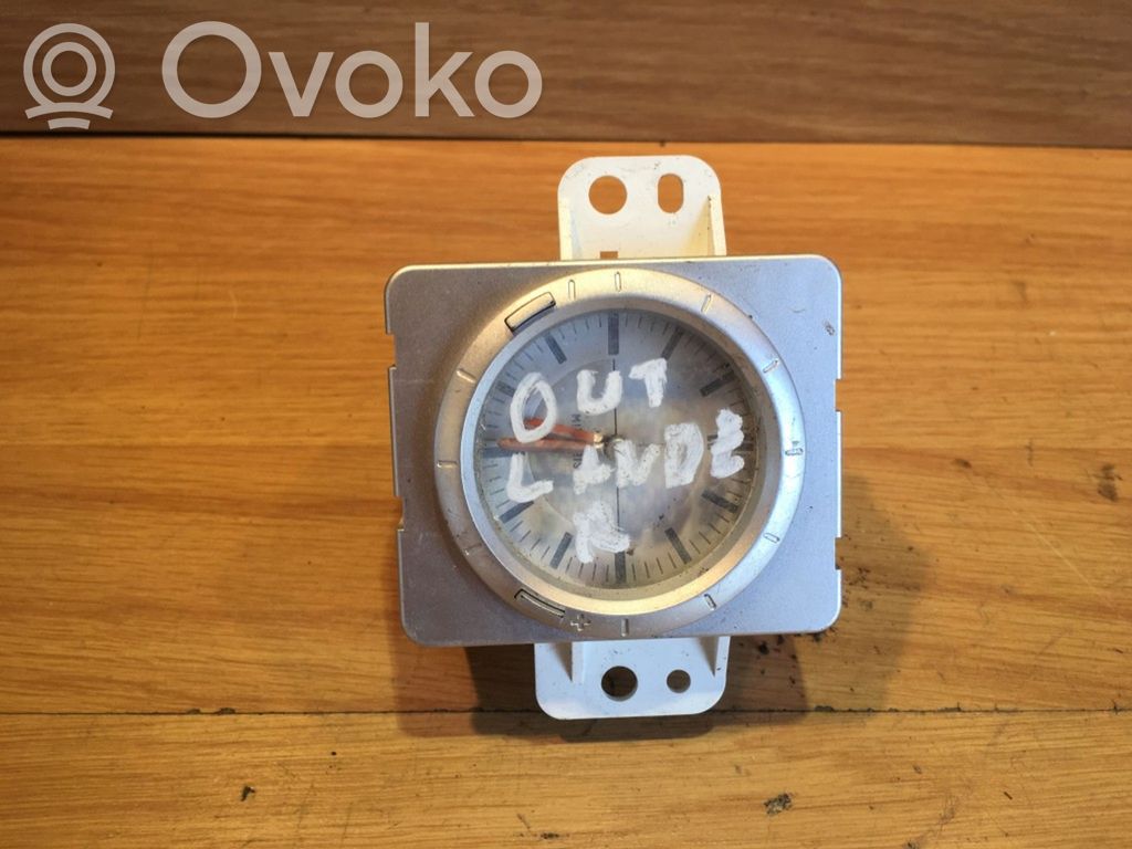 Mitsubishi Outlander Reloj 