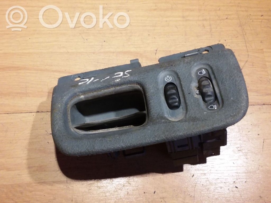 Renault Scenic I Headlight level height control switch 