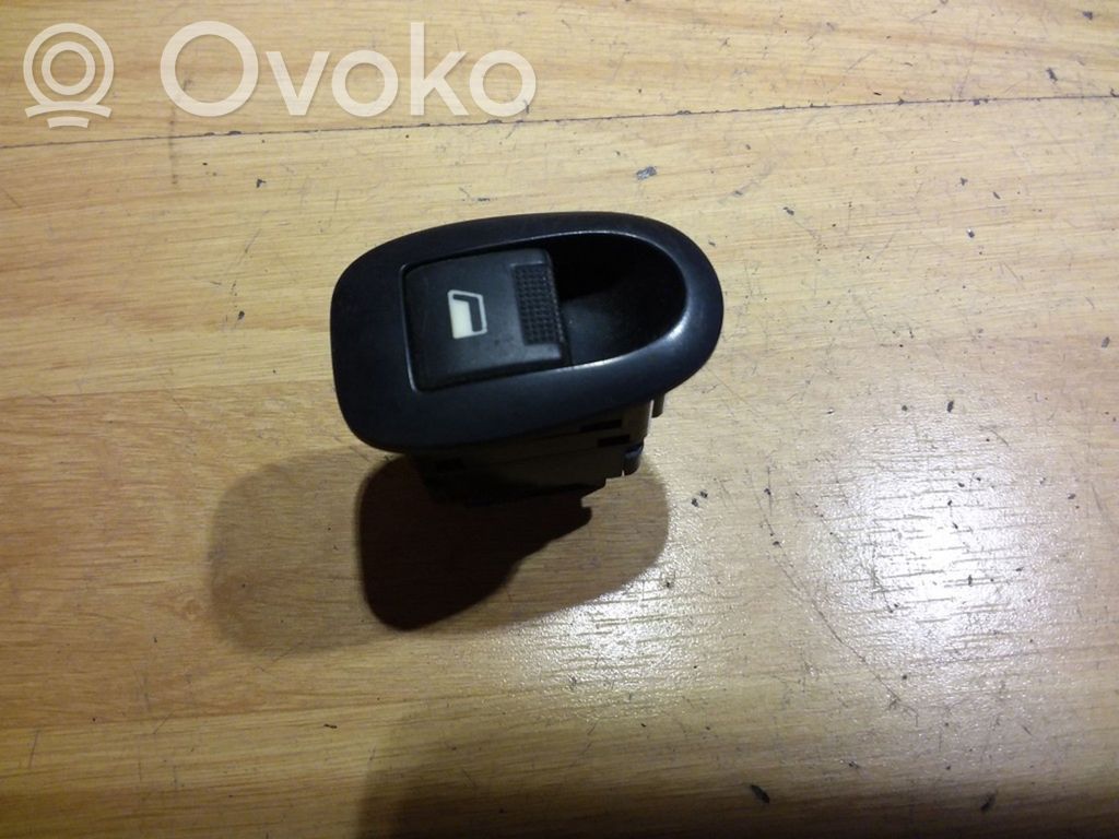 Citroen Xsara Electric window control switch 