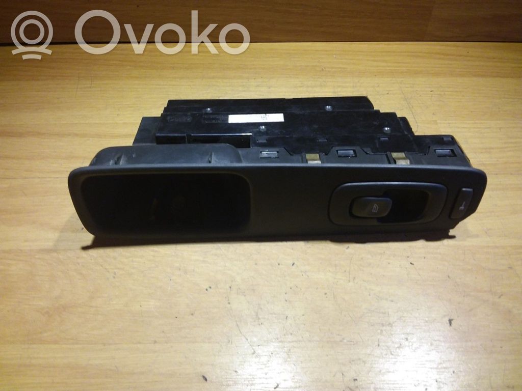 Volvo V70 Electric window control switch 
