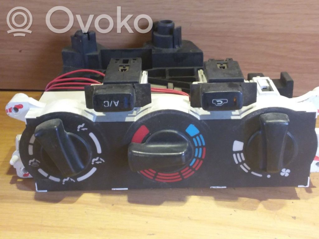 Nissan Primera Climate control unit 