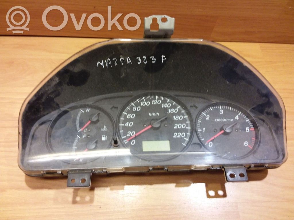 Mazda 323 F Speedometer (instrument cluster) 