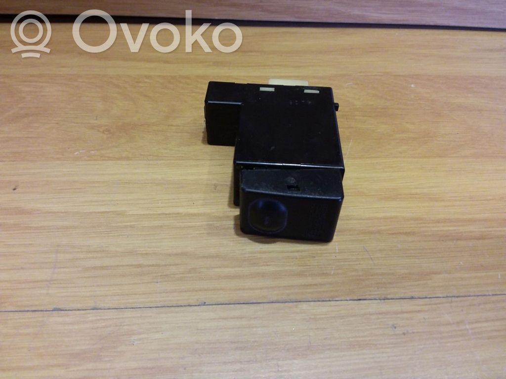 Mitsubishi Space Runner Windscreen/window heater switch 