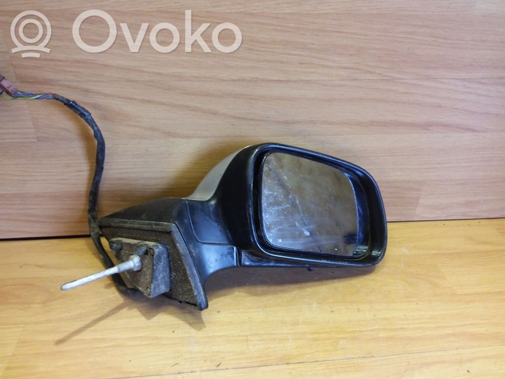 Peugeot 407 Front door electric wing mirror 