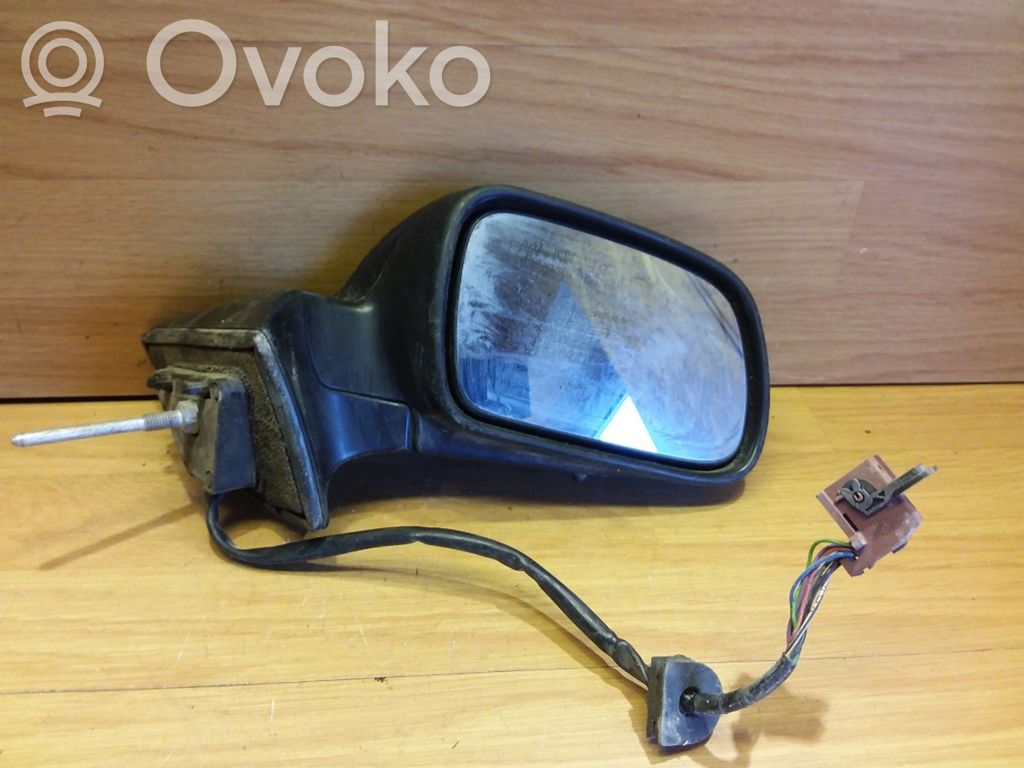 Peugeot 407 Front door electric wing mirror 