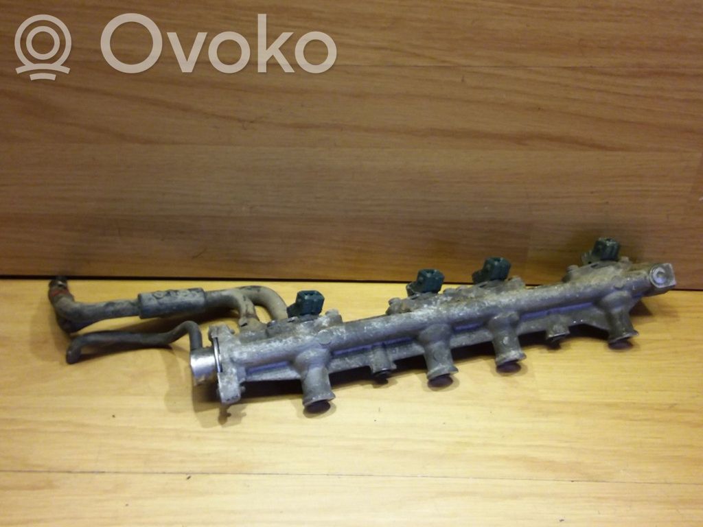 Renault Laguna I Fuel main line pipe 