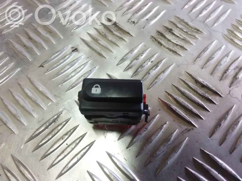 Renault Clio II Central locking switch button 