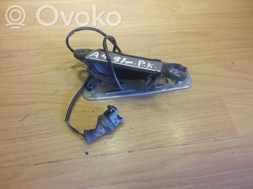 Audi A4 S4 B5 8D Etuoven ulkokahva 