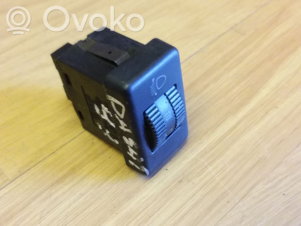 Volkswagen PASSAT B3 Headlight level height control switch 
