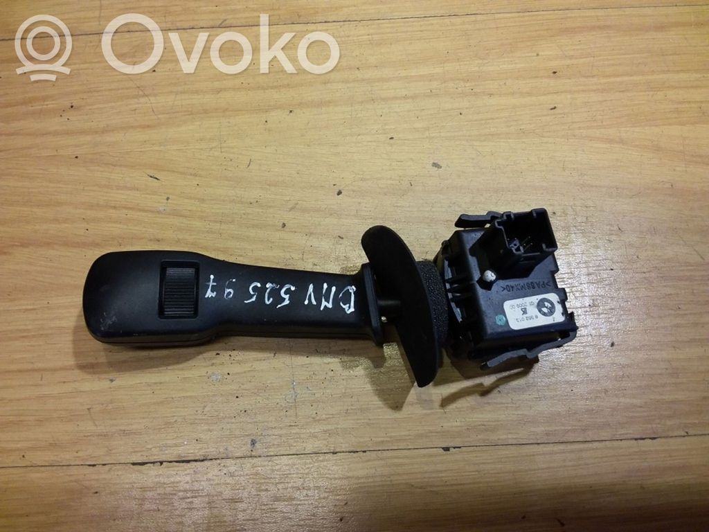 Pyyhkijän vipu   8352013