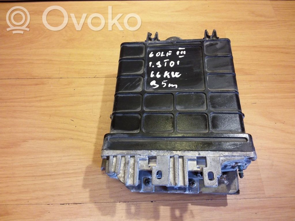 Volkswagen Golf III Engine control unit/module 