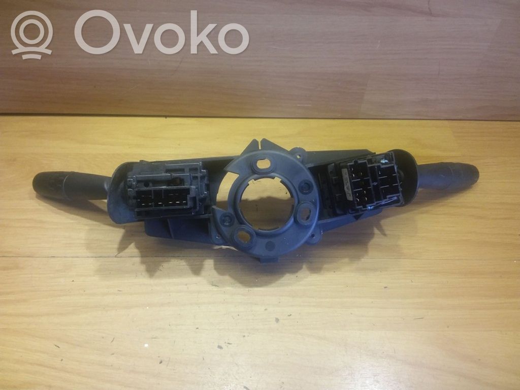 Citroen Xsara Interruptor/palanca de limpiador de luz de giro 